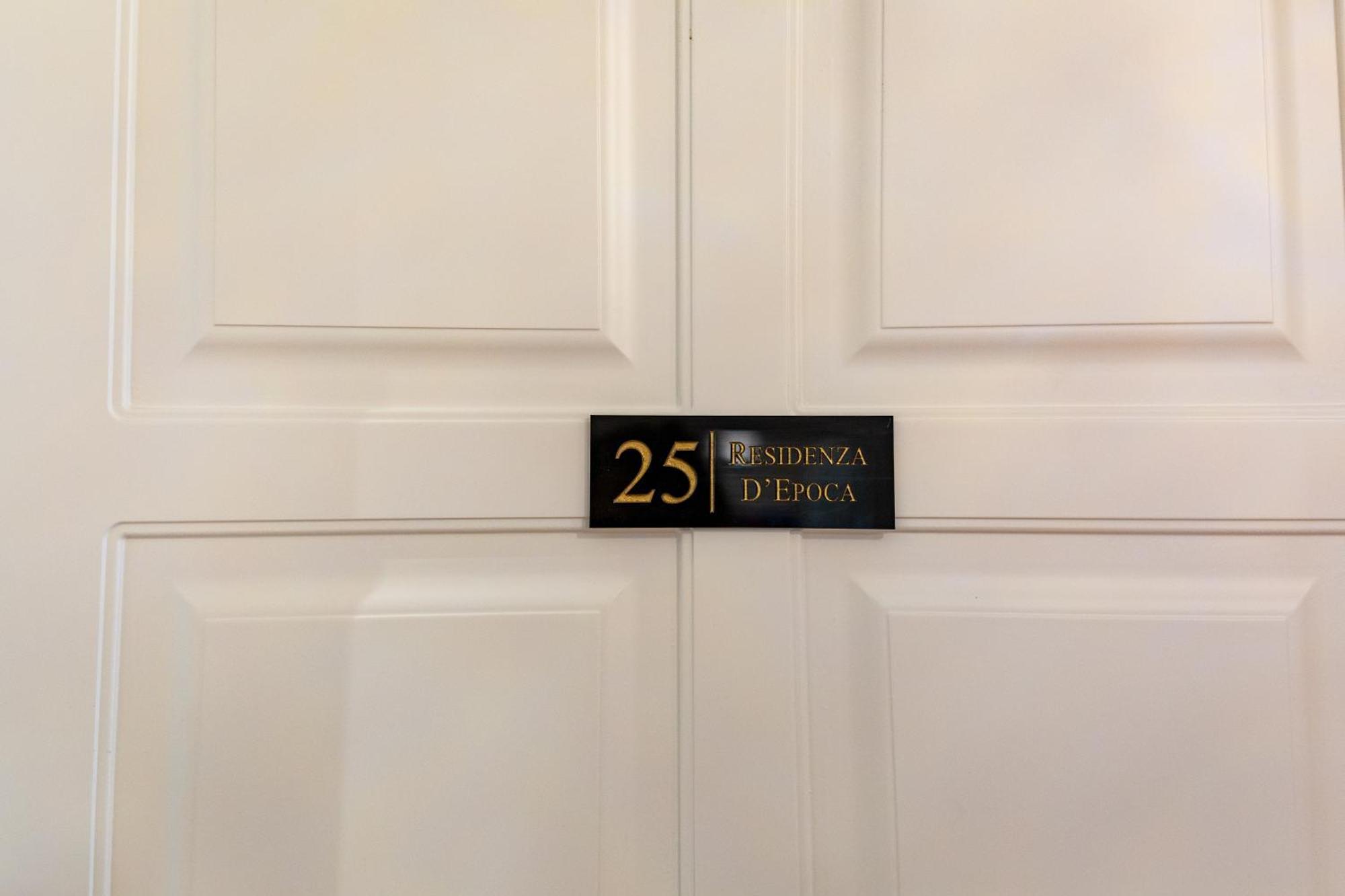 Residenza D'Epoca Palazzo Salviati Quaratesi Hotell Florens Exteriör bild